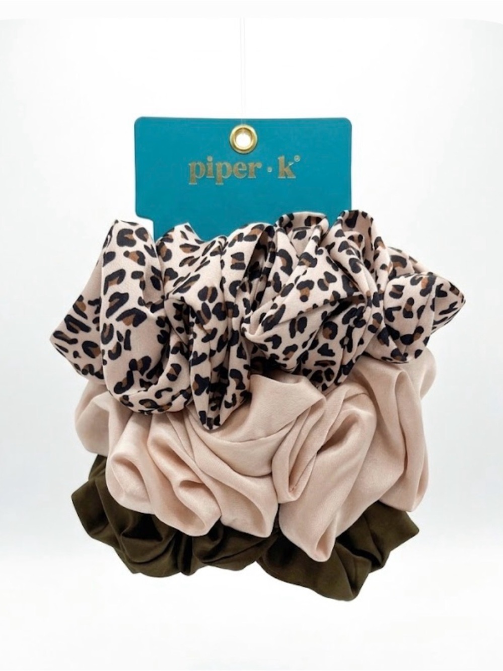 NWT ⚜️🖤⚜️ Piper K Scrunchie Set of 3